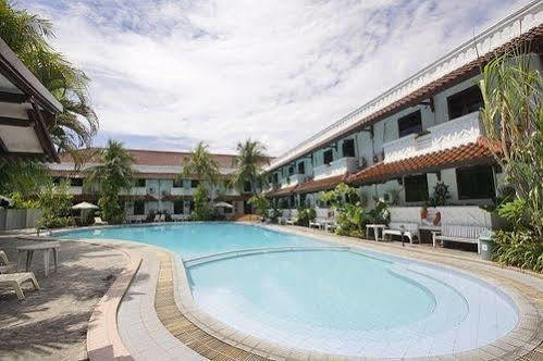 Bahari Inn Tegal Exterior photo